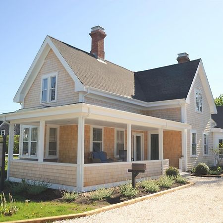 Sea Street Inn Хайанис Порт Екстериор снимка