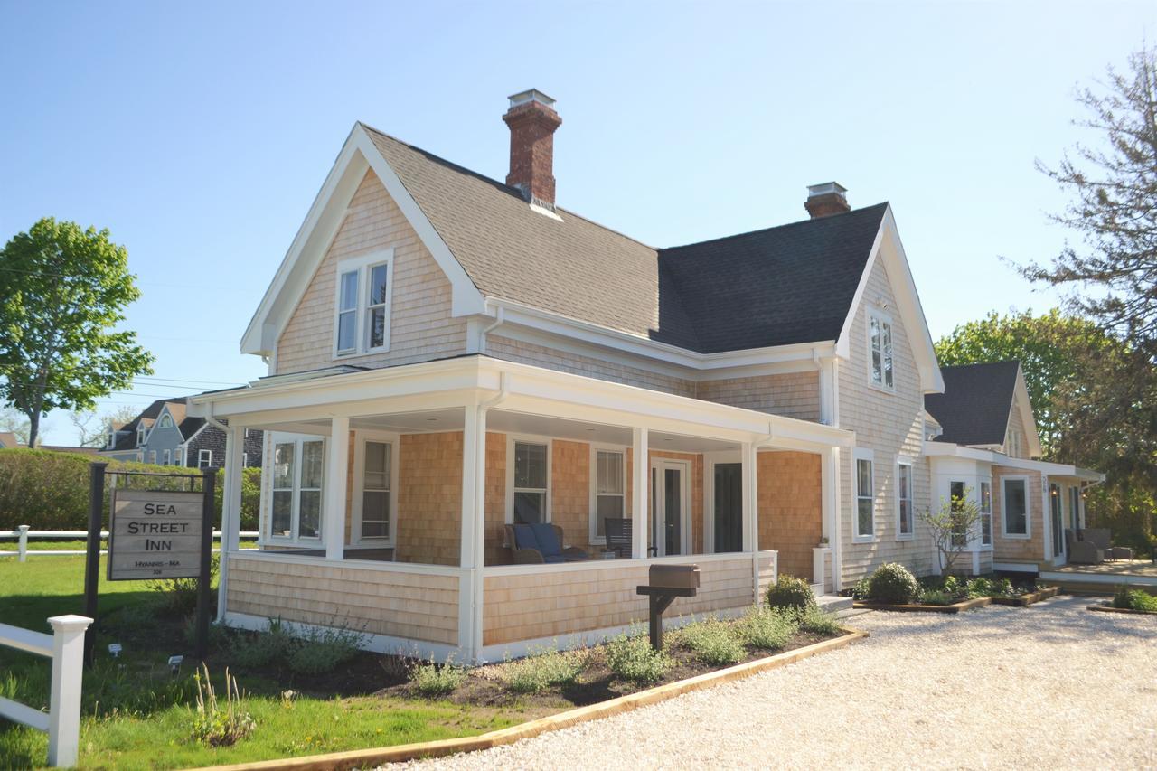 Sea Street Inn Хайанис Порт Екстериор снимка
